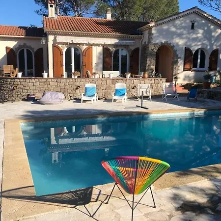 Piscine Centre Bord De Mer Villa