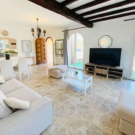Villa Piscine Centre Bord De Mer